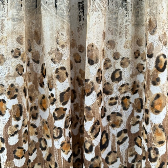 Chico's Animal Print Smock Peasant Top Blouse, size 2 - Picture 5 of 7